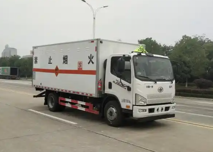 临渭爆破器材运输车可以上高速吗？